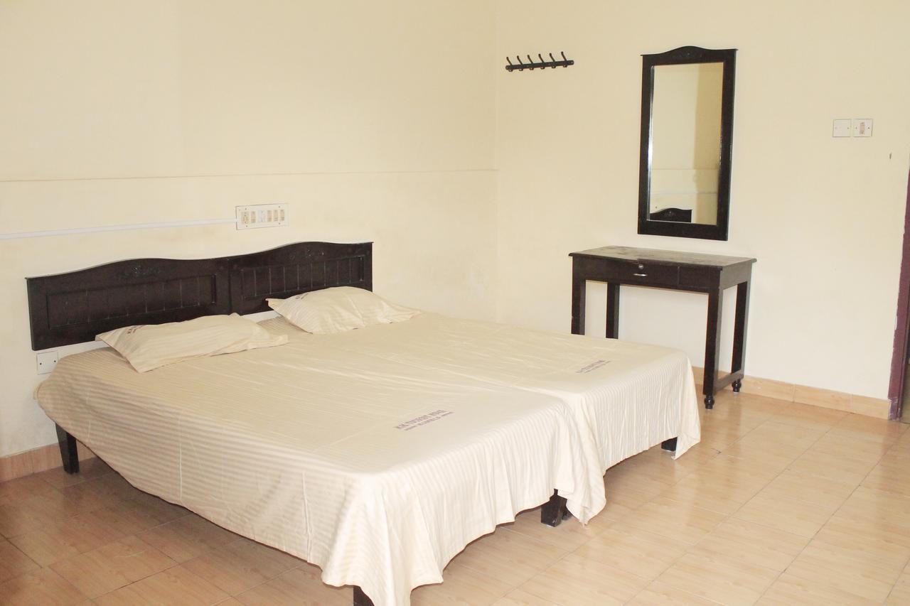Mm Tourist Home Mangalapādi Buitenkant foto
