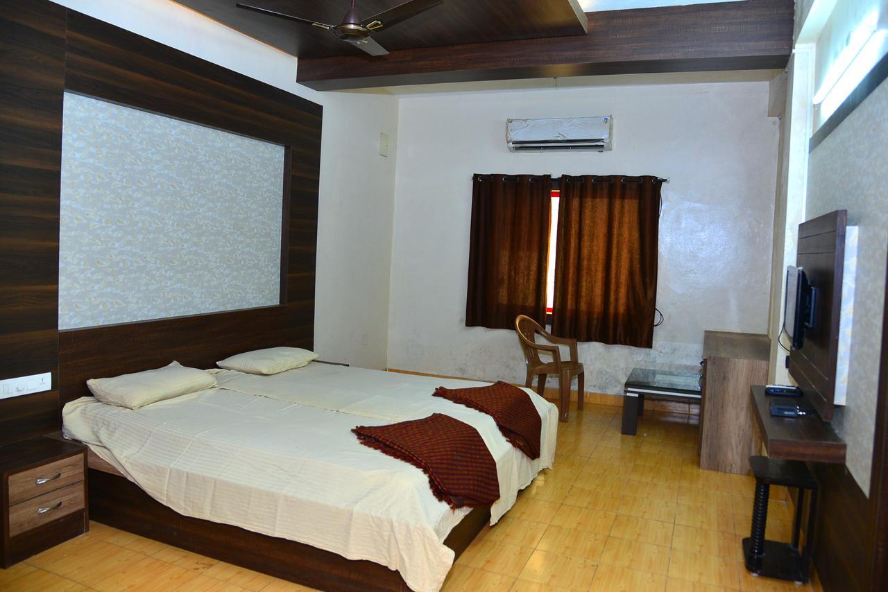 Mm Tourist Home Mangalapādi Buitenkant foto